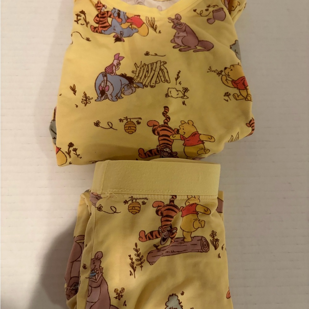 Disney Yellow Winnie the Pooh Pajama Set